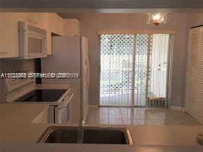 4980 SW 31st Terrace — photo 2