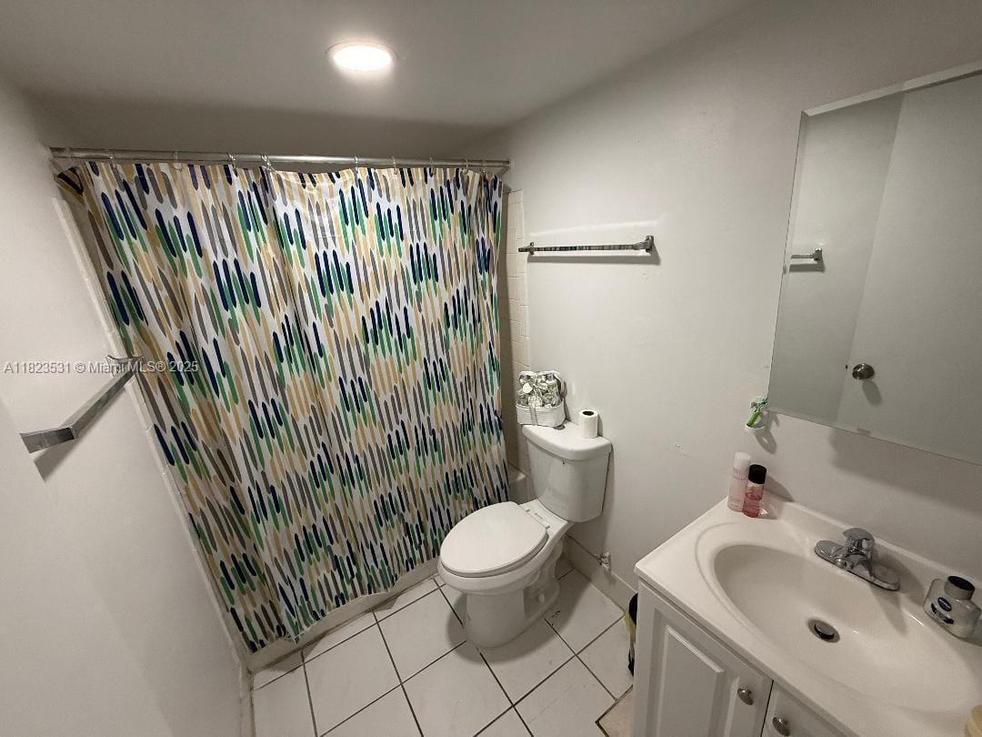 5705 W 20th Avenue 310, Hialeah, FL 33012 photo 8