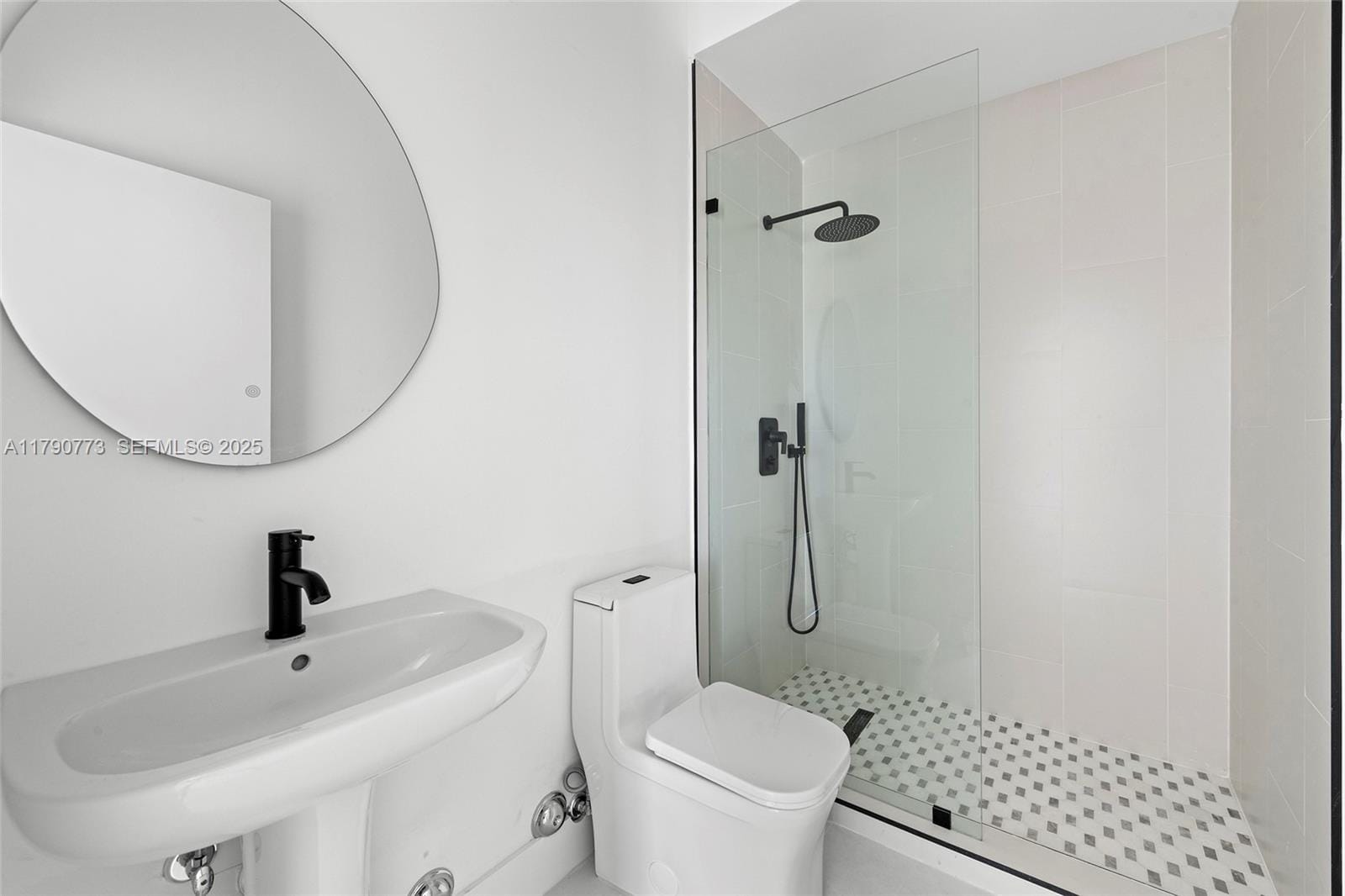 19601 E Saint Andrews Drive, Hialeah, FL 33015 photo 27