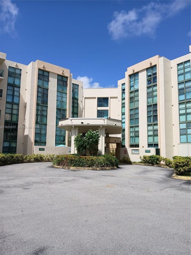 2055 SW 122nd Avenue 113, sold in International Towers Cond, Miami, FL
