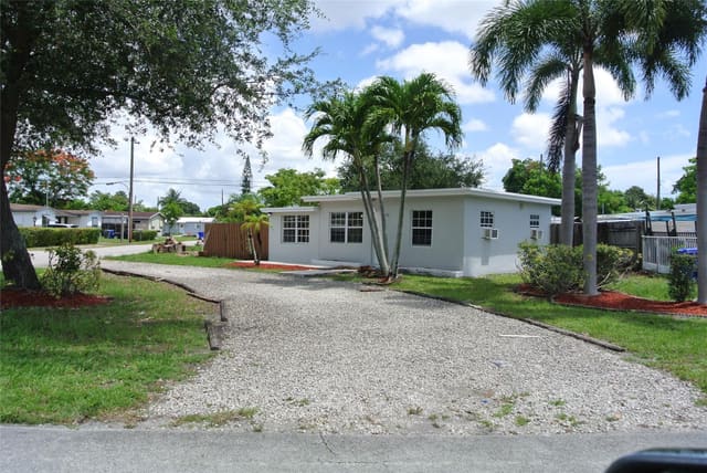 5859 Hayes Street, sold in Hollywood Beach Heights S, Hollywood, FL