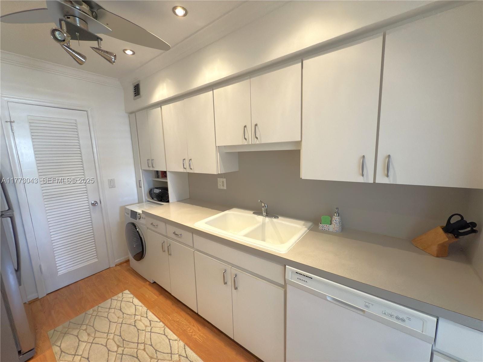2340 NE 9th Street 210 — photo 7