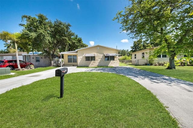 6428 Plunkett Street, sold in Hollywood Heights Estates, Hollywood, FL