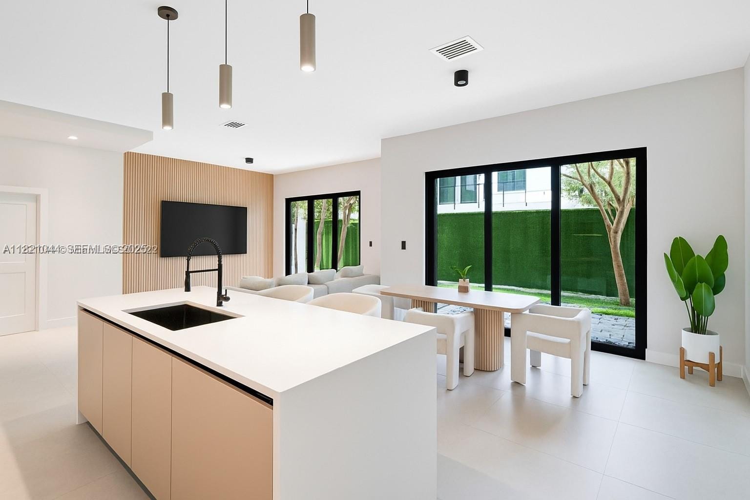 3318 Day Avenue 6, Miami, FL 33133