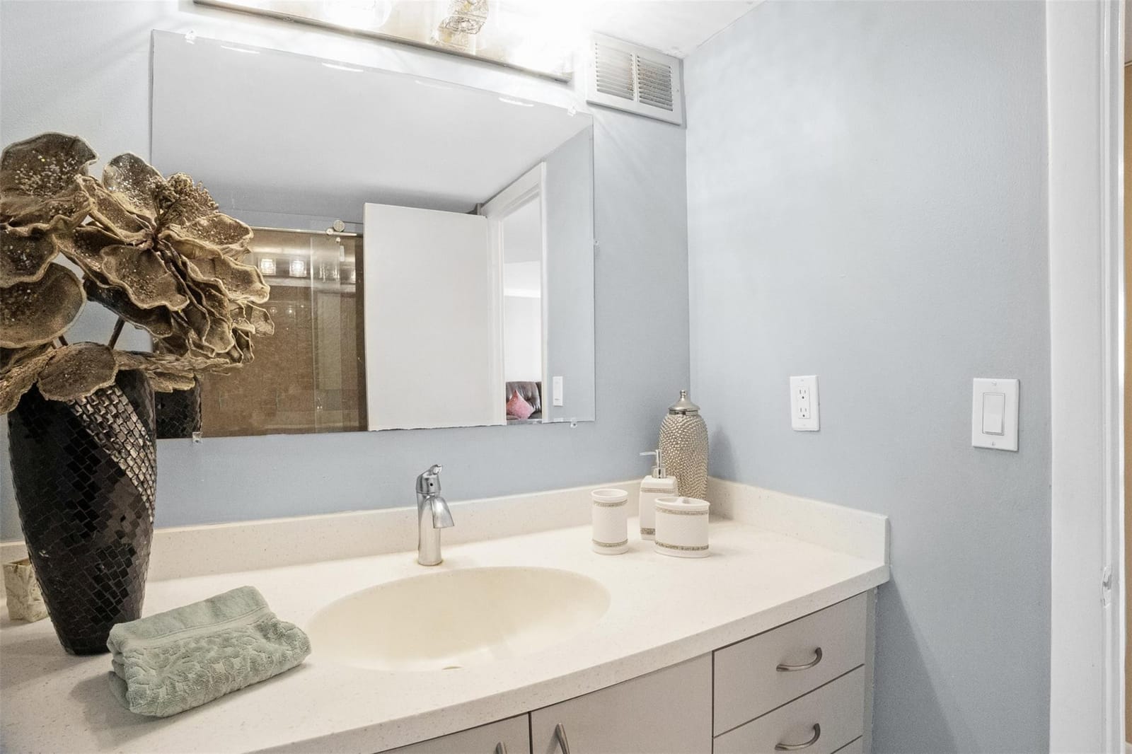 200 Leslie Drive 915, Hallandale Beach, FL 33009 photo 26