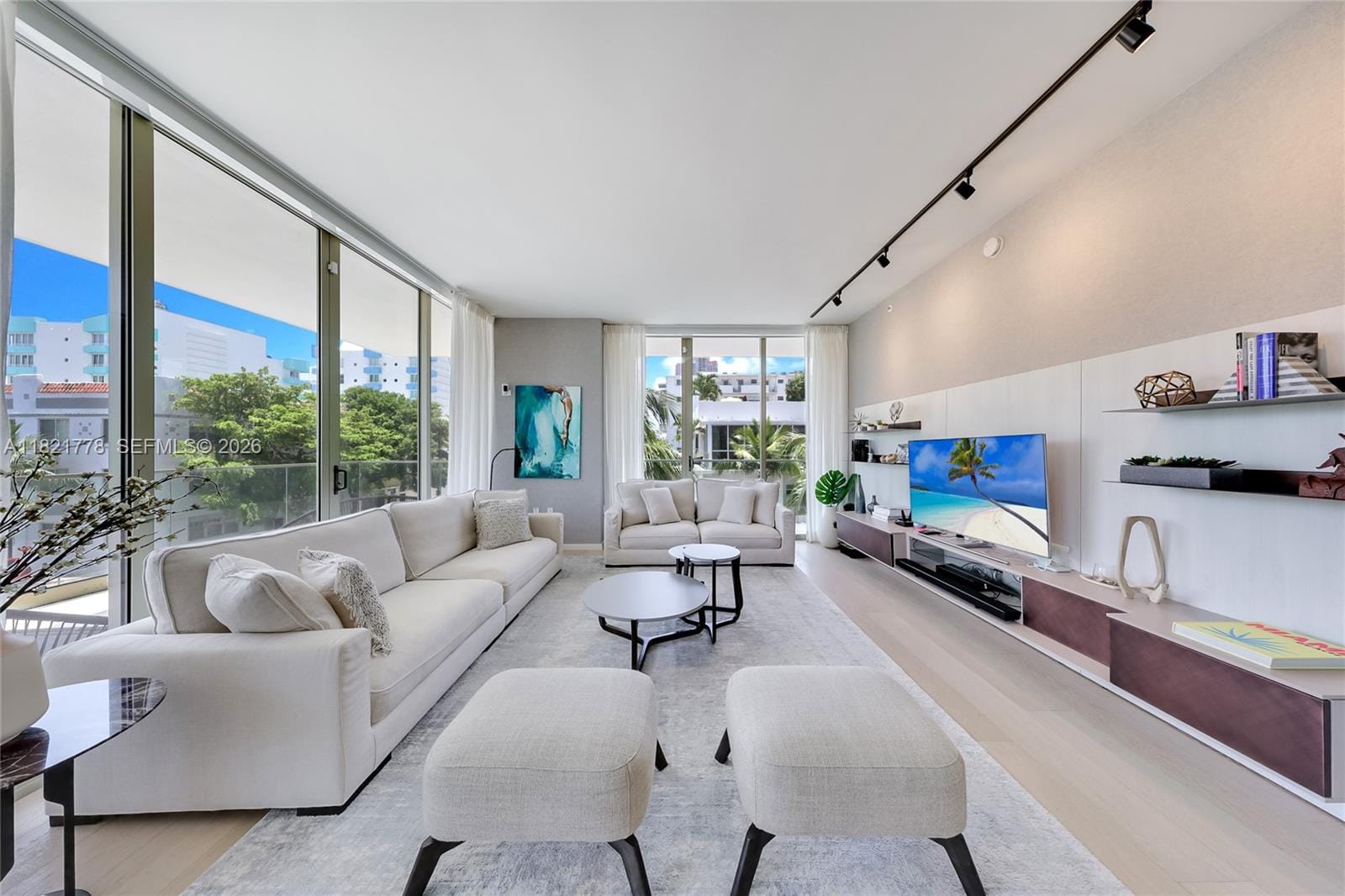 300 Collins Avenue 3D — photo 2