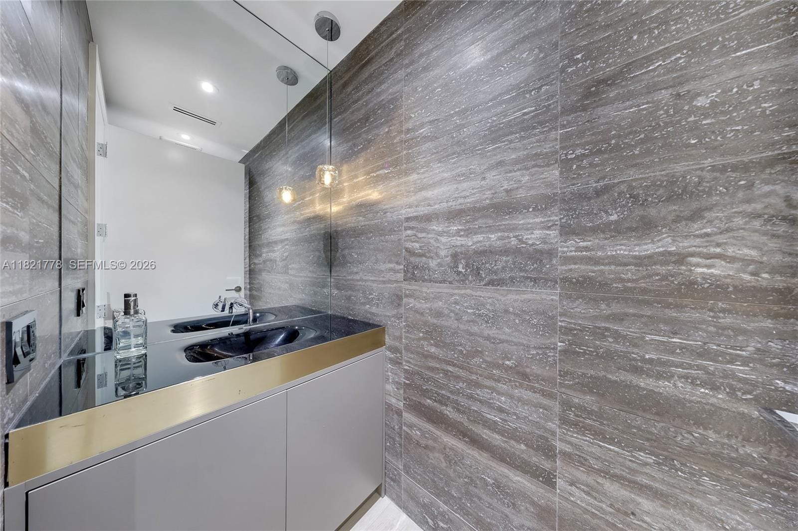 300 Collins Avenue 3D — photo 12