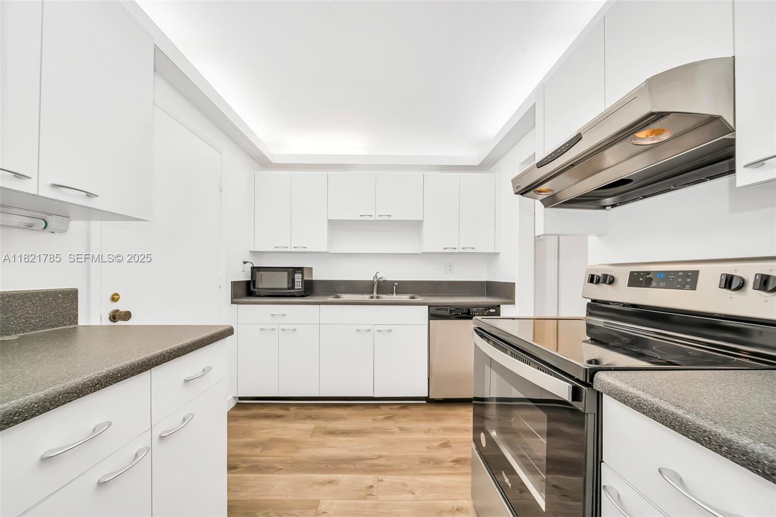 8335 SW 72nd Avenue 315D — photo 7