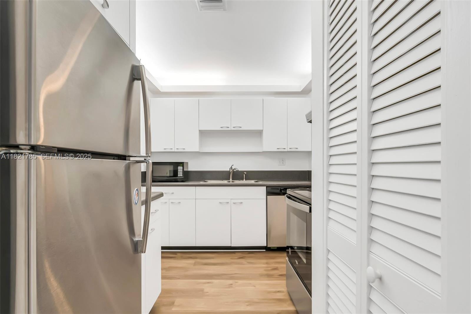 8335 SW 72nd Avenue 315D — photo 9