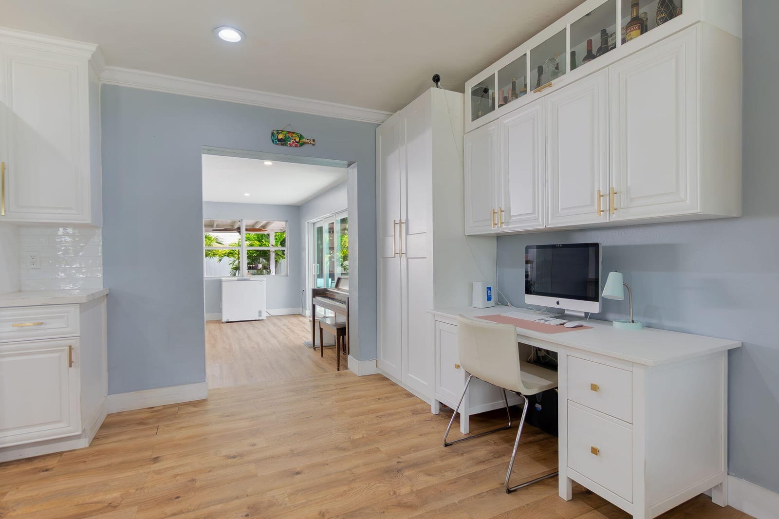 1321 W Mango Street — photo 12