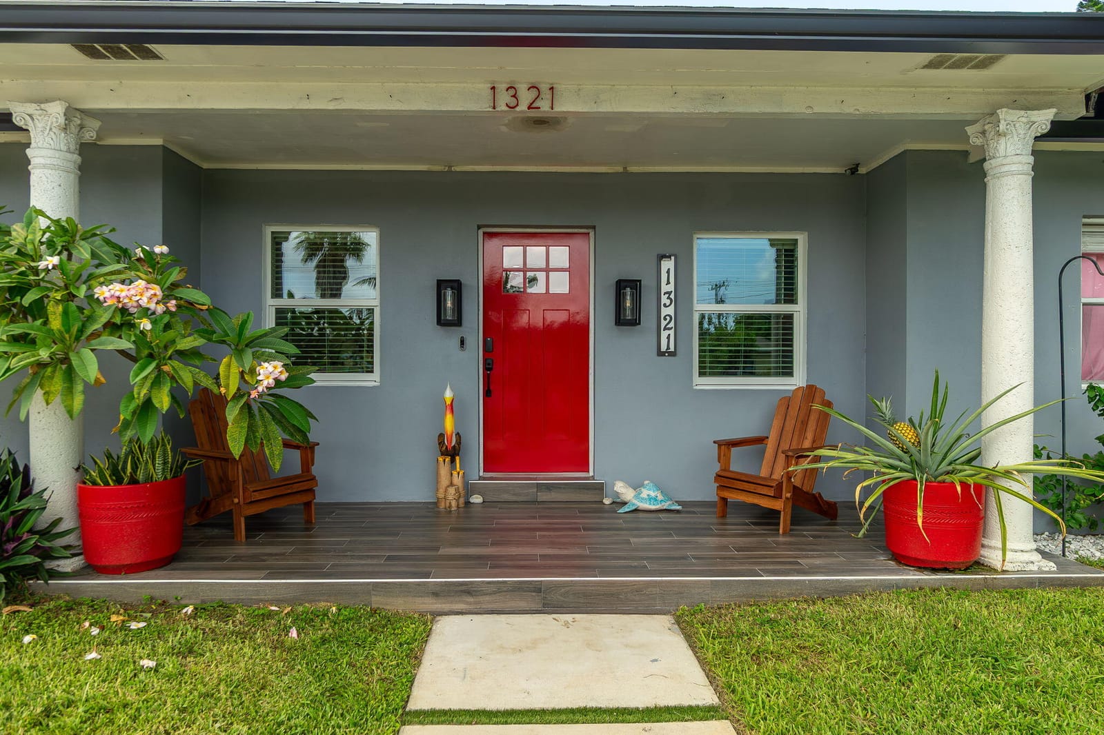 1321 W Mango Street — photo 4