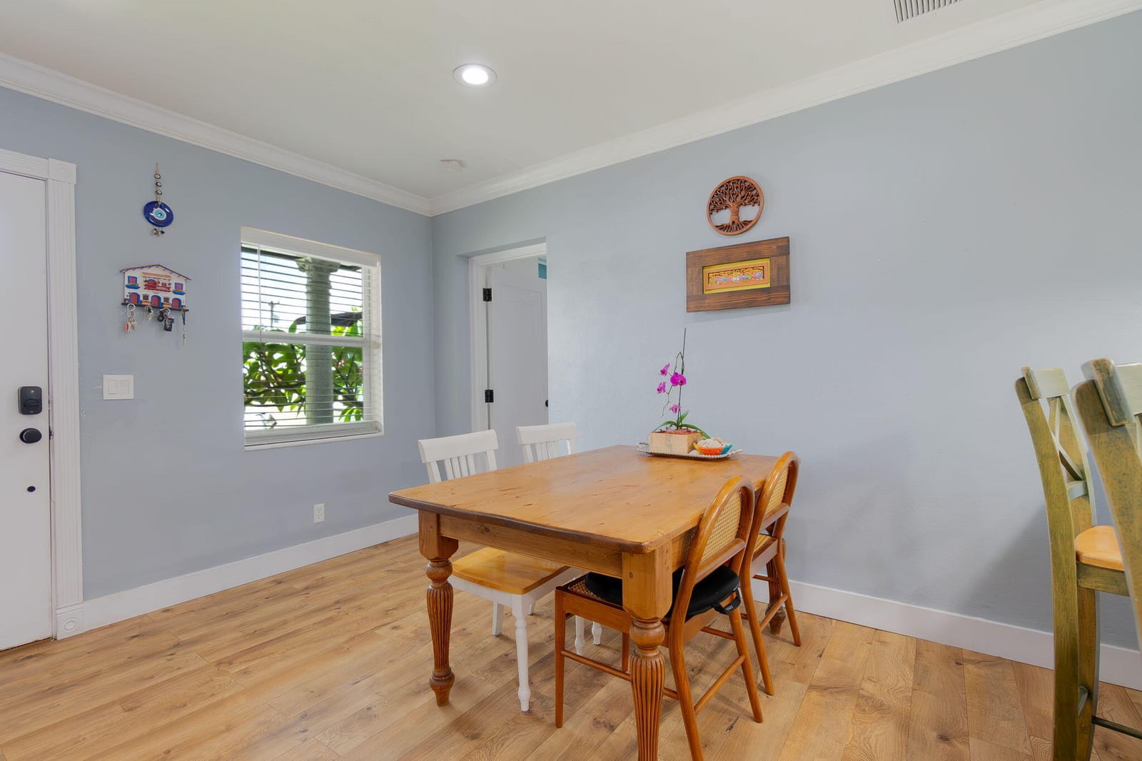 1321 W Mango Street — photo 9