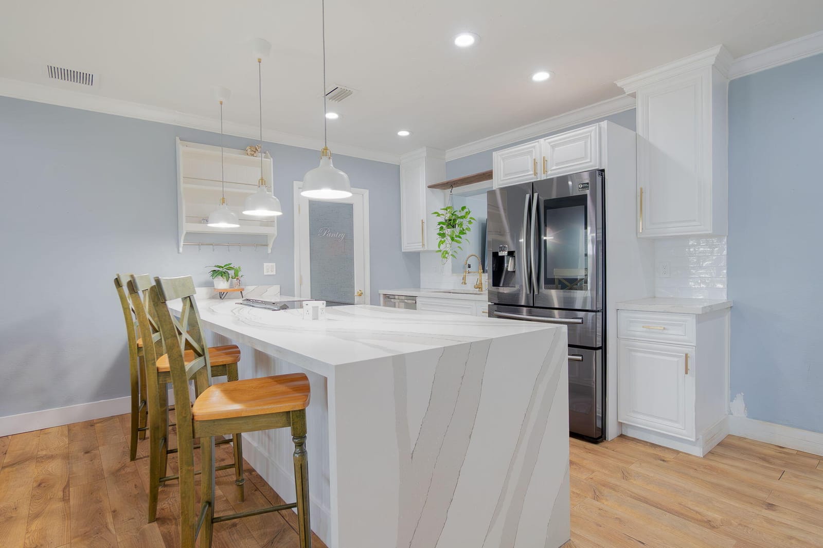 1321 W Mango Street — photo 10