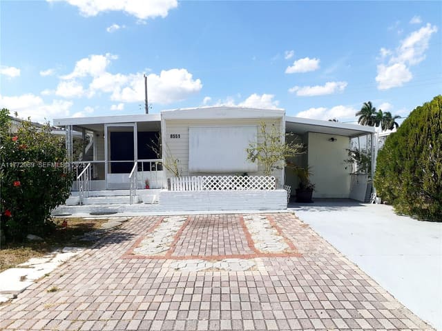 8551 SW 18th Place, sold in Park City Sec Two, Davie, FL