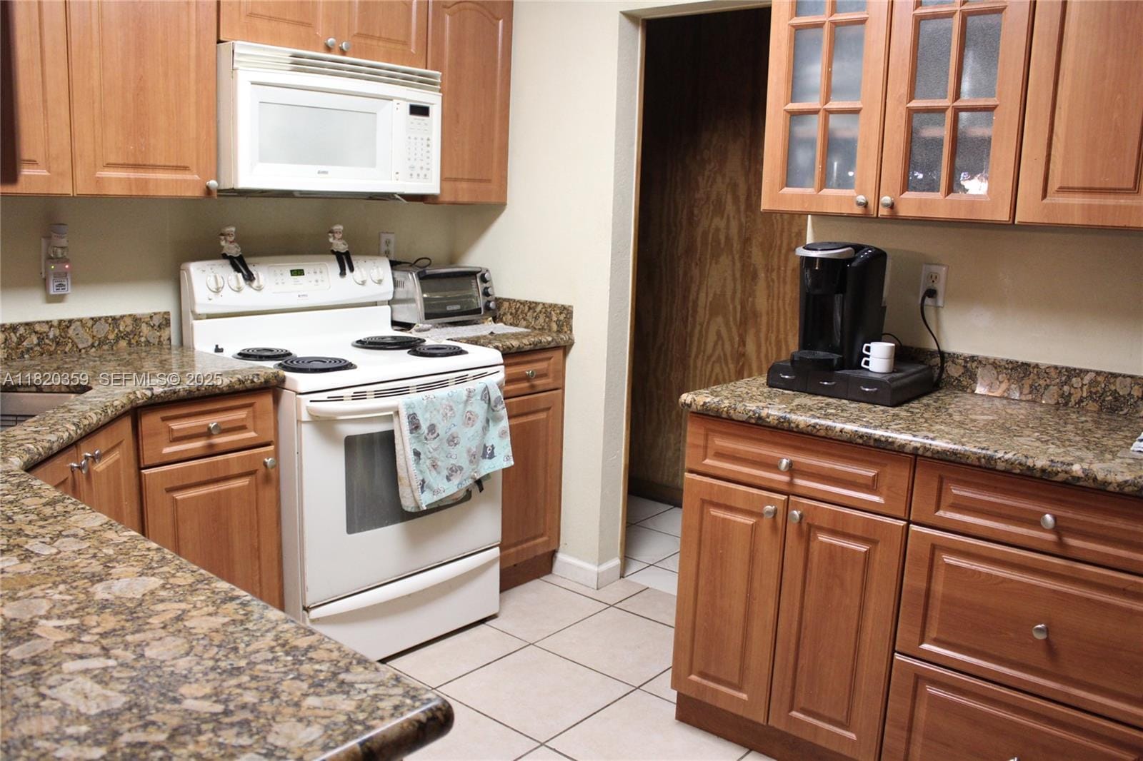 17820 NW 82nd Avenue, Hialeah, FL 33015 photo 6