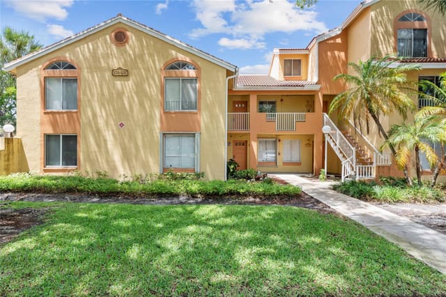 1084 Coral Club Drive 1084, sold in Napoli Gardens, Coral Springs, FL