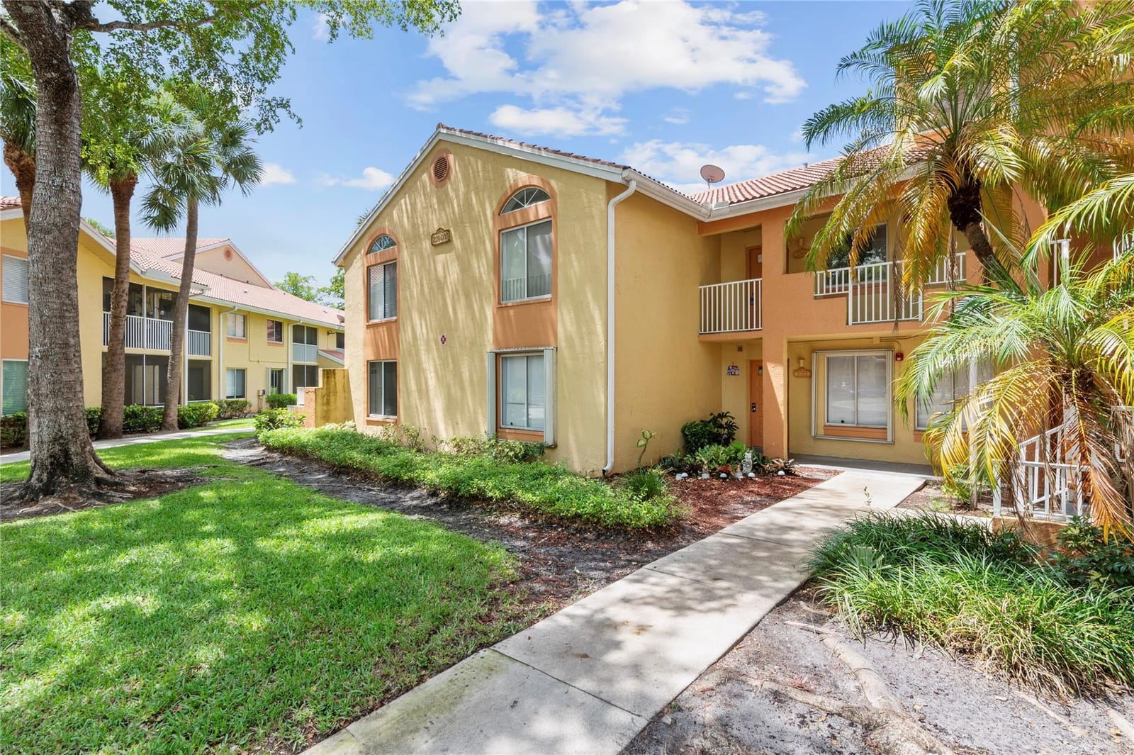 1084 Coral Club Drive 1084, Coral Springs, FL 33071 photo 17