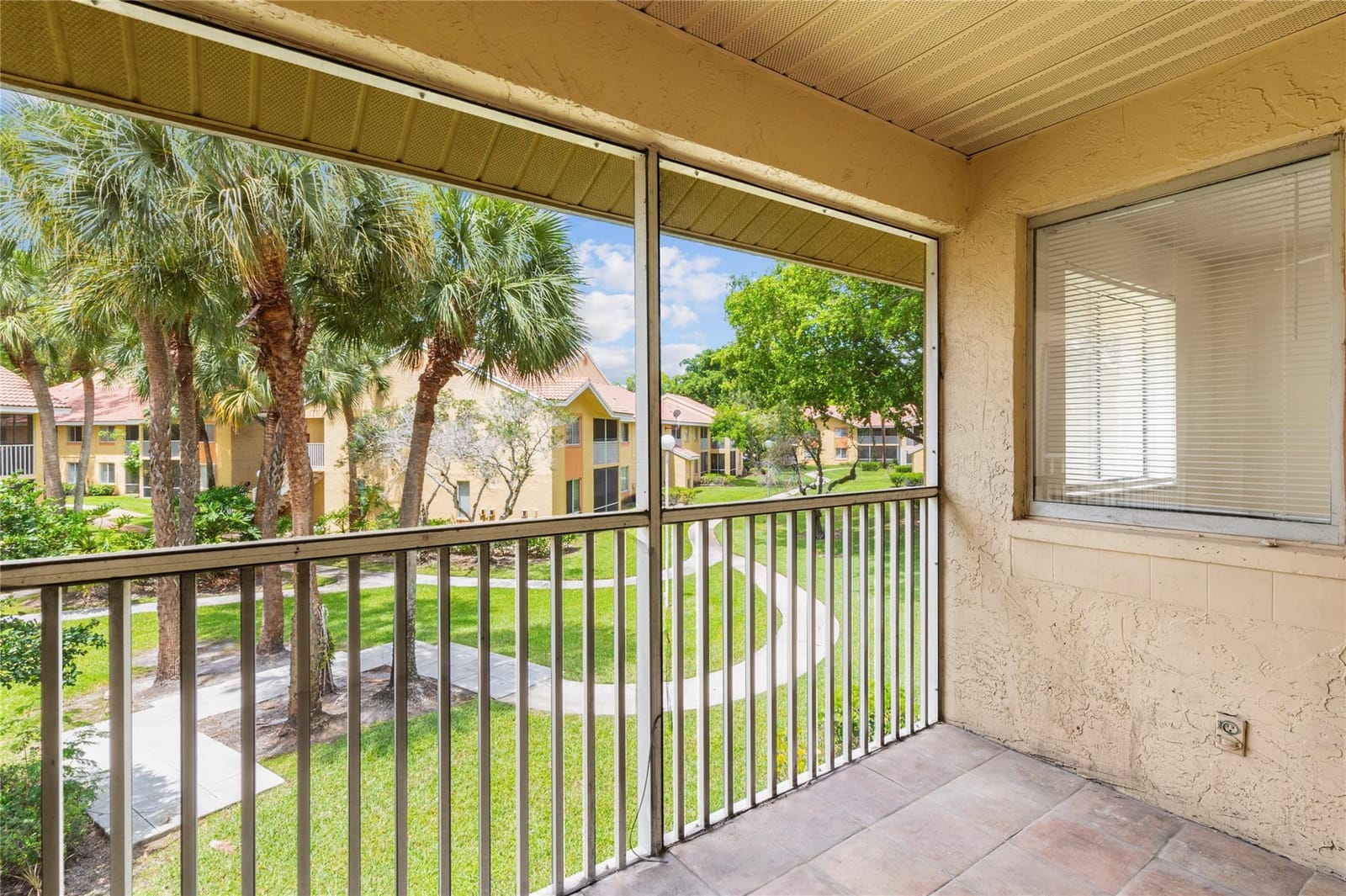 1084 Coral Club Drive 1084, Coral Springs, FL 33071 photo 19