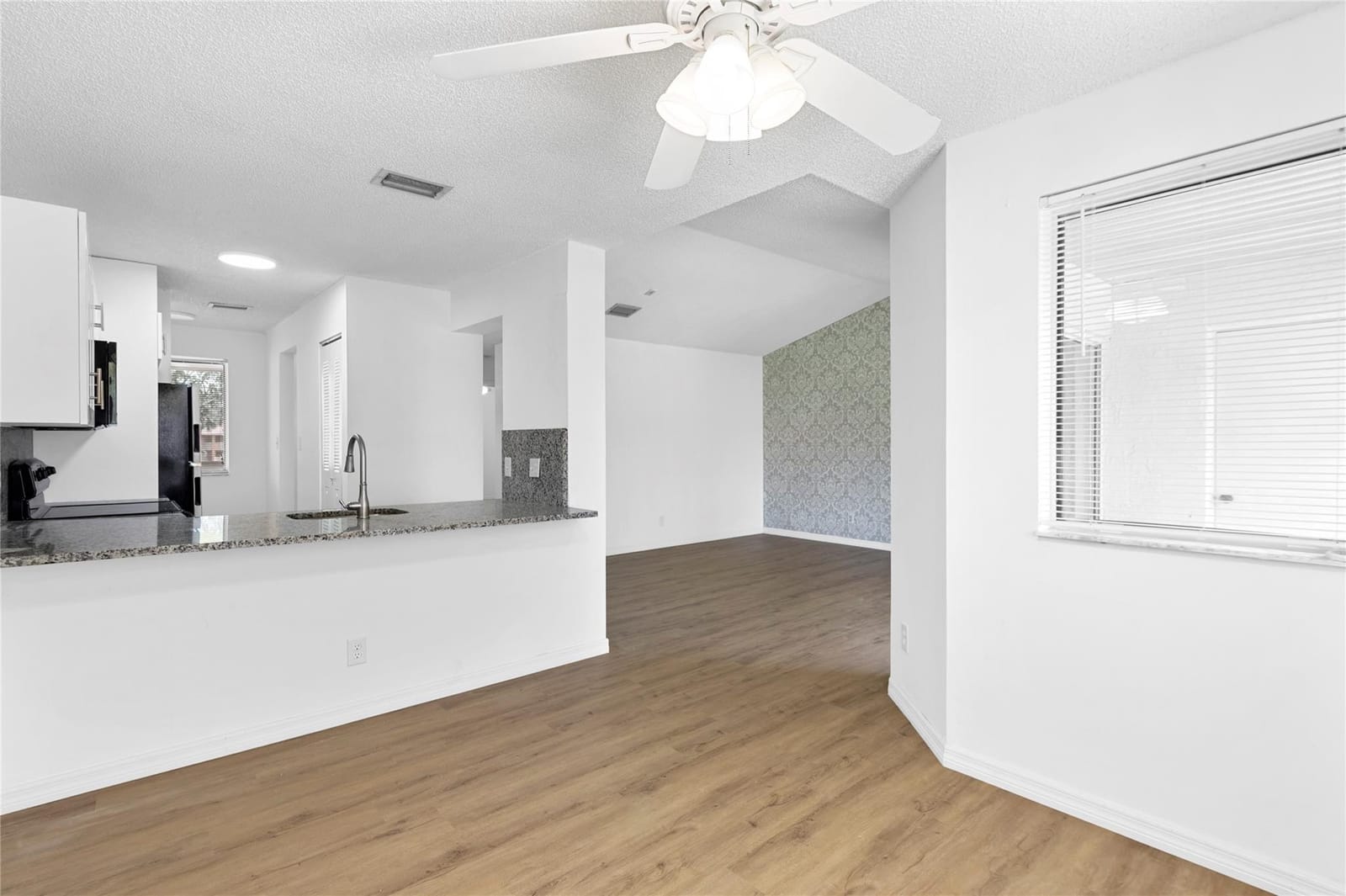 1084 Coral Club Drive 1084, Coral Springs, FL 33071 photo 7
