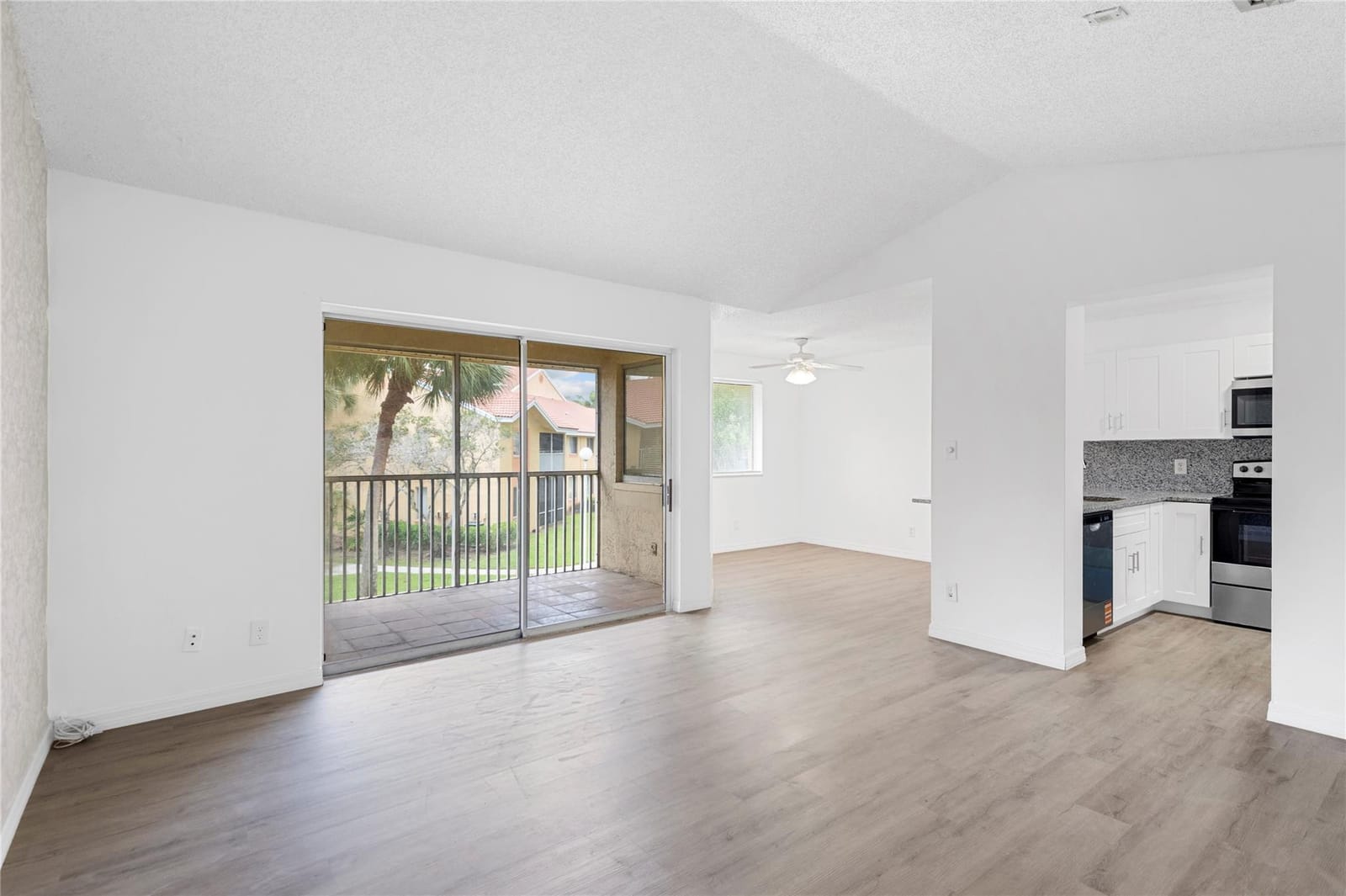 1084 Coral Club Drive 1084, Coral Springs, FL 33071 photo 8