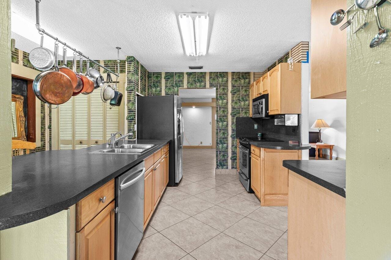4694 Brady Boulevard, Delray Beach, FL 33445 photo 12