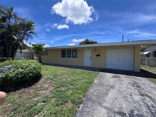 7640 NW 16th Court, Pembroke Pines, FL 33024
