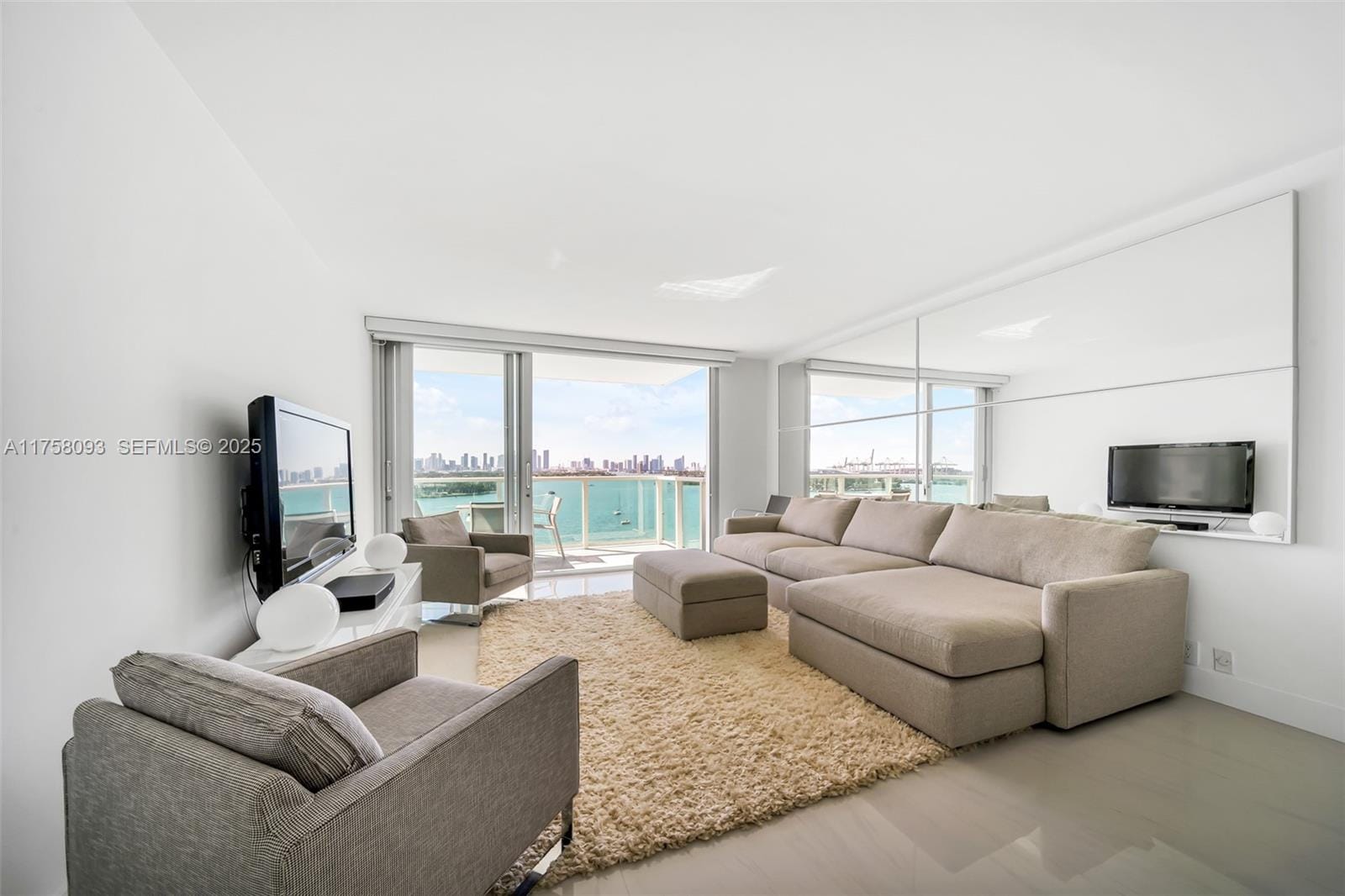 1000 W Ave 1416 1416, Miami Beach, FL 33139