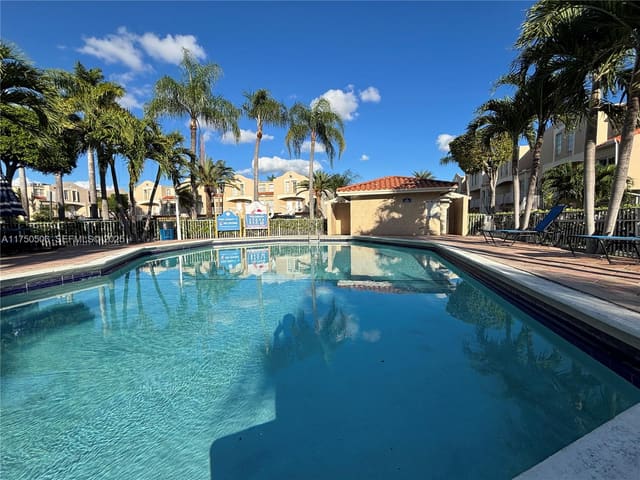 8670 NW 6th Lane 4-101, Miami, FL 33126