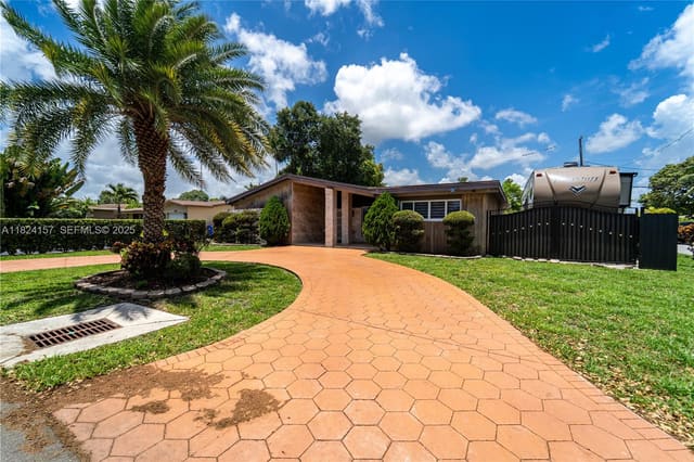 3404 Garden Lane, Miramar, FL 33023