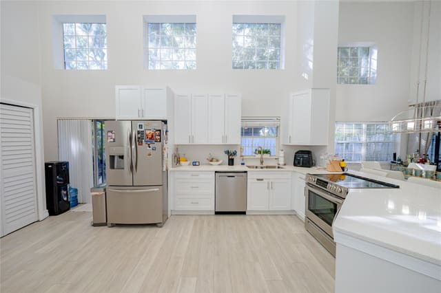 533 Bedford Avenue, sold in Bermuda Springs, Weston, FL