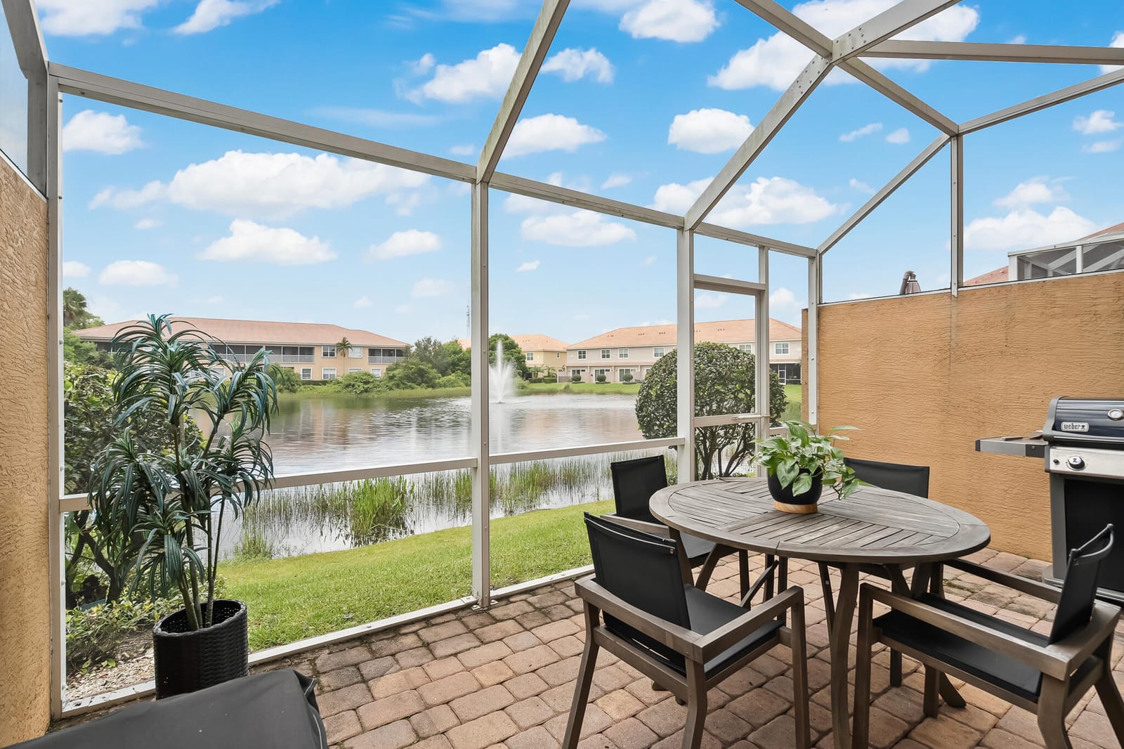 524 SW Glen Crest Way, Stuart, FL 34997 photo 14