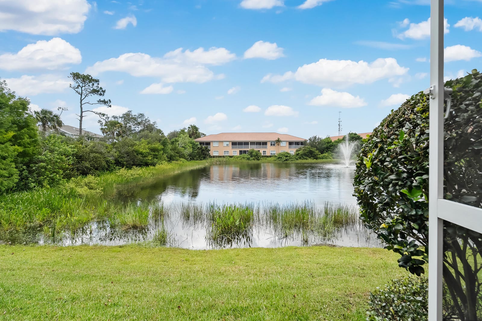 524 SW Glen Crest Way, Stuart, FL 34997 photo 16