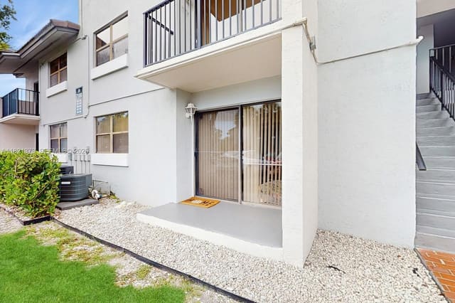 7180 NW 179th Street 105, Villa Bellini, Hialeah, FL