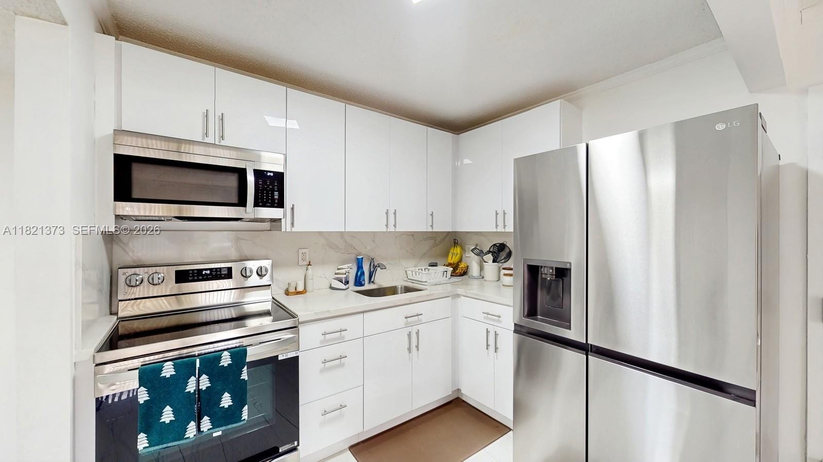 7180 NW 179th Street 105, Hialeah, FL 33015 photo 9