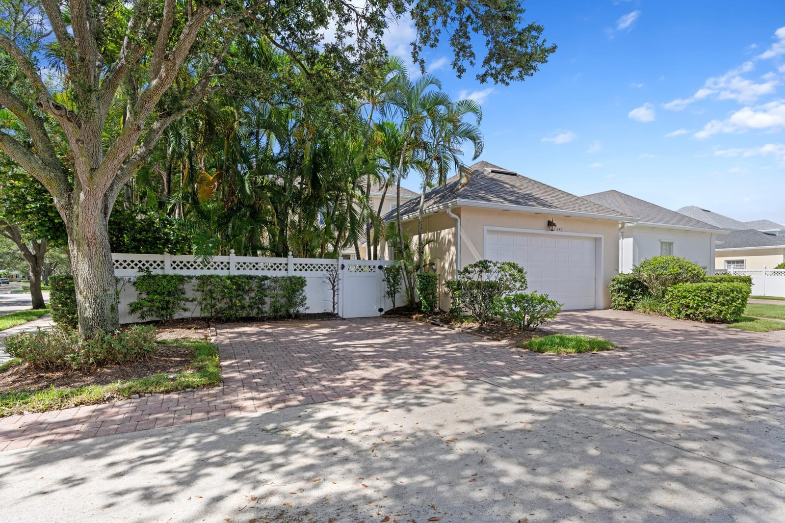 240 Honeysuckle Drive — photo 11