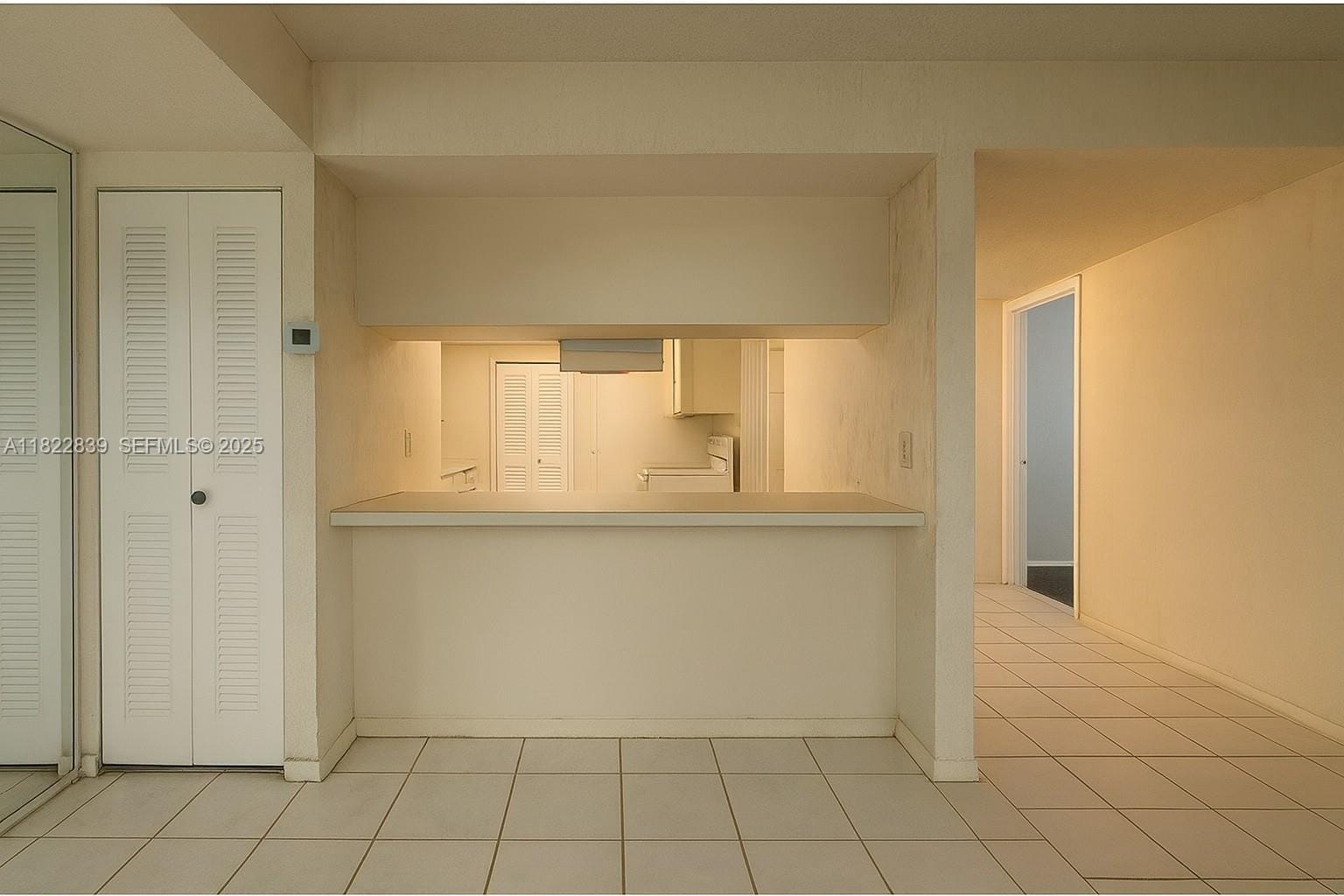 20731 NE 4th Place 103, Miami, FL 33179 photo 3