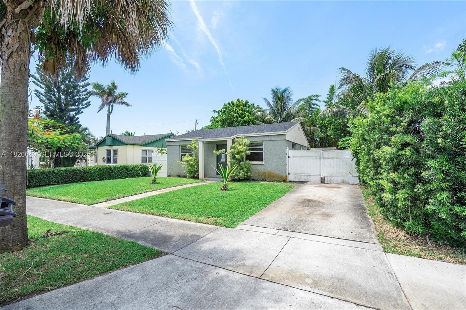 602 El Prado, West Palm Beach, FL 33405 photo 2