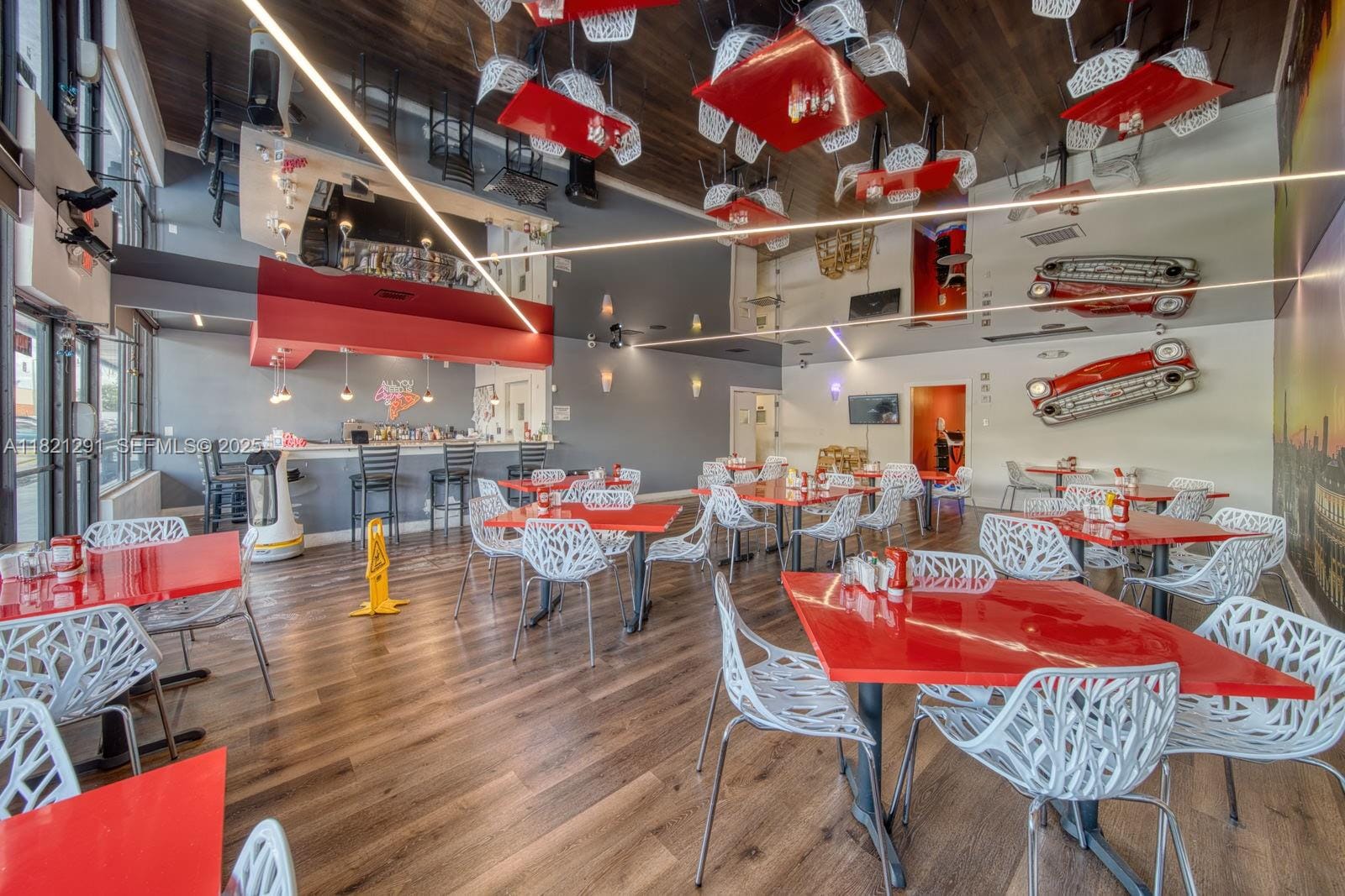Full Service Restaurant / Pizzeria For Sale On Miller & 137th Avenue — photo 1