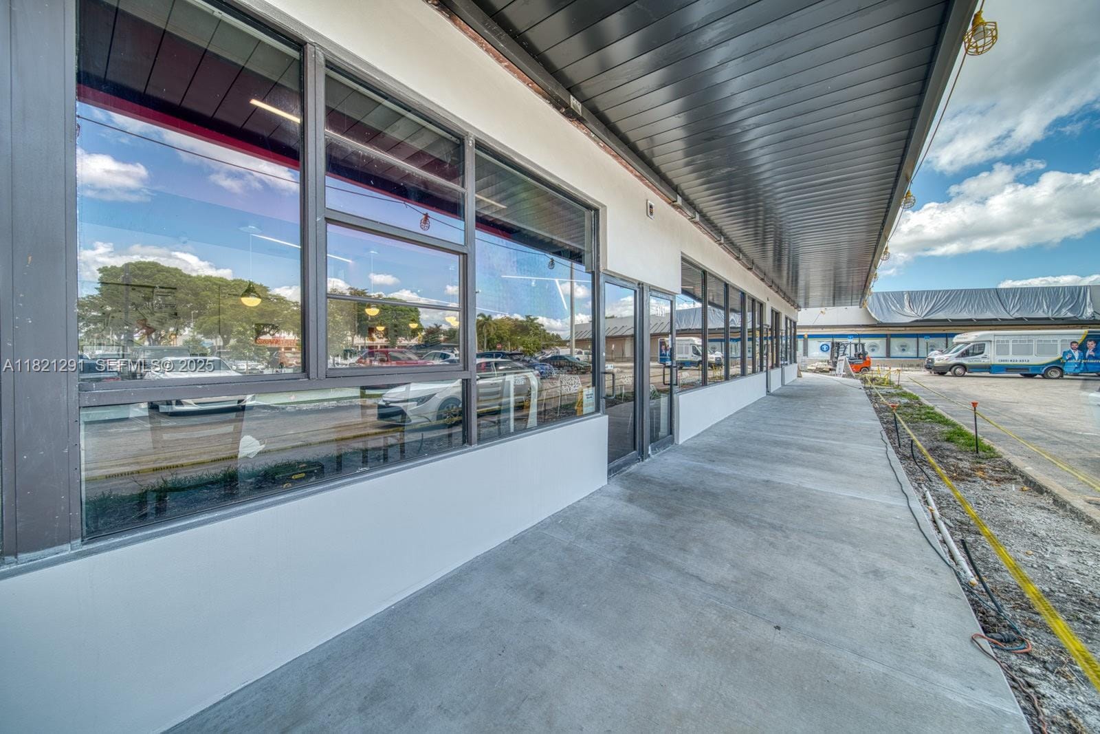 Full Service Restaurant / Pizzeria For Sale On Miller & 137th Avenue, FL 33183 photo 24