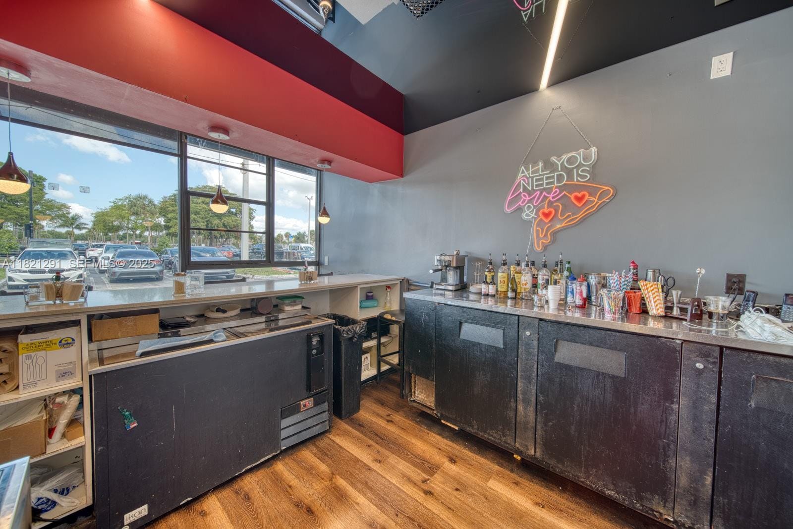 Full Service Restaurant / Pizzeria For Sale On Miller & 137th Avenue — photo 9