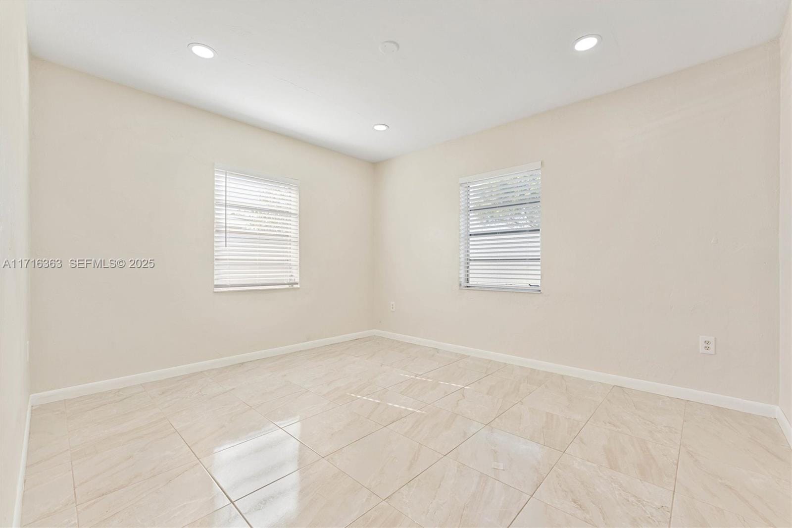 16021 NW 18th Avenue, Miami Gardens, FL 33054 photo 17