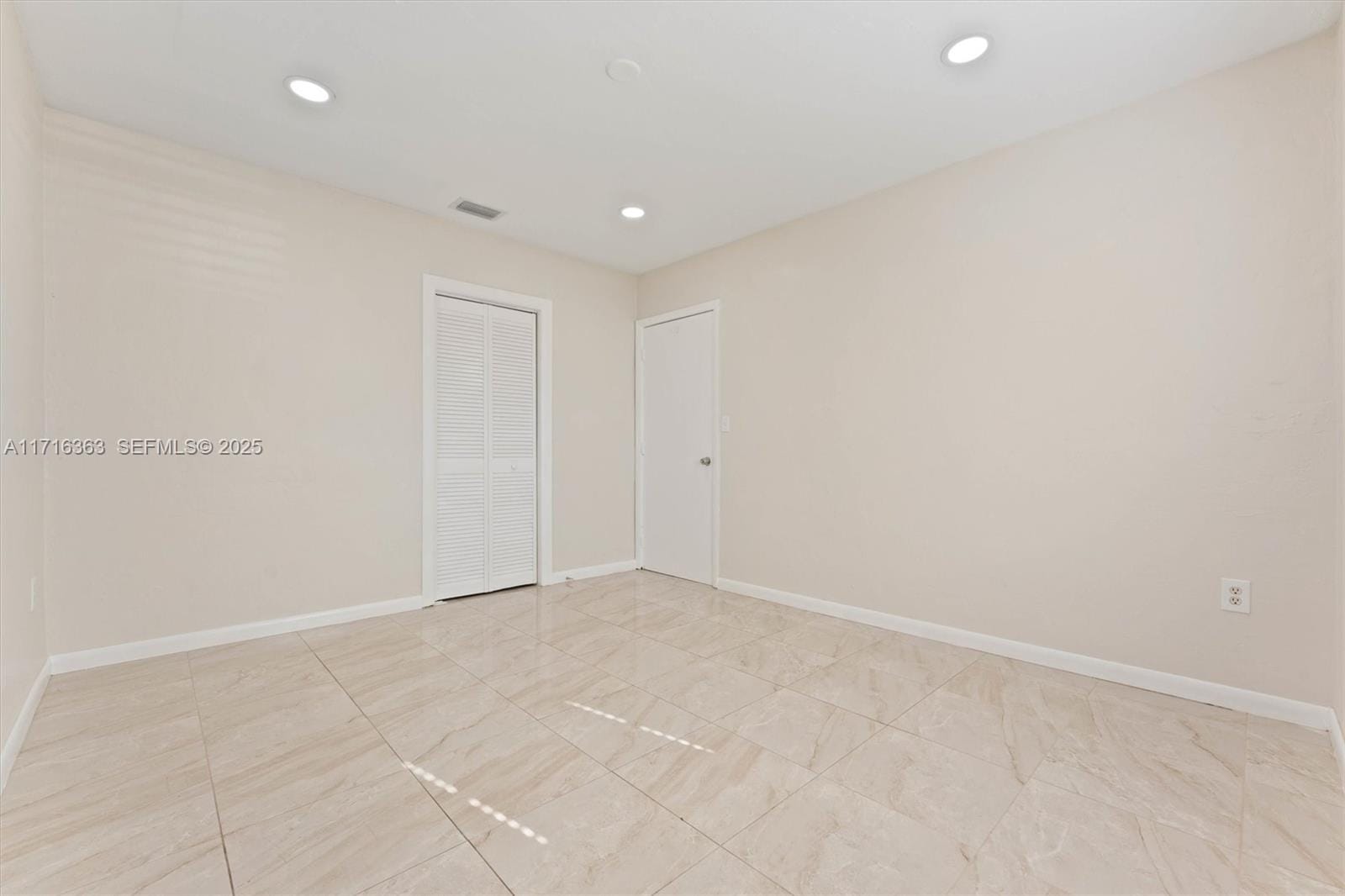 16021 NW 18th Avenue, Miami Gardens, FL 33054 photo 18
