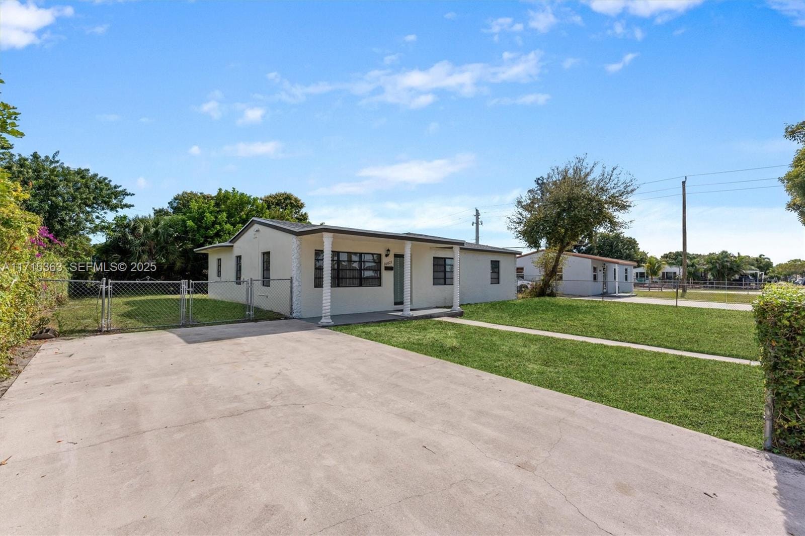 16021 NW 18th Avenue — photo 3