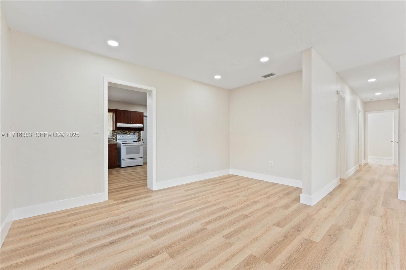 16021 NW 18th Avenue — photo 8