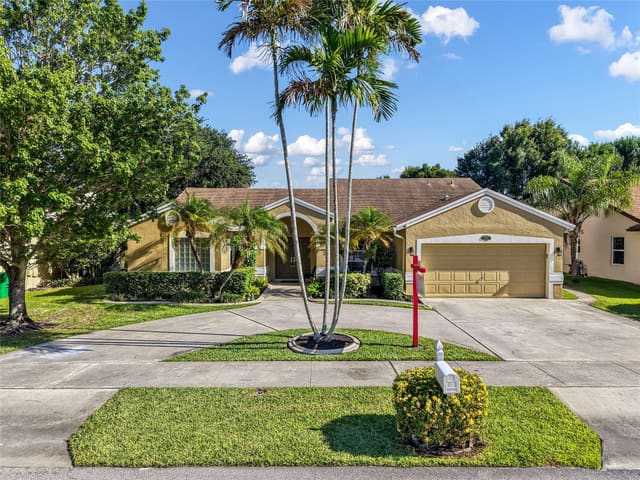 9770 SW 15th Drive, sold in Calusa Ridge, Davie, FL