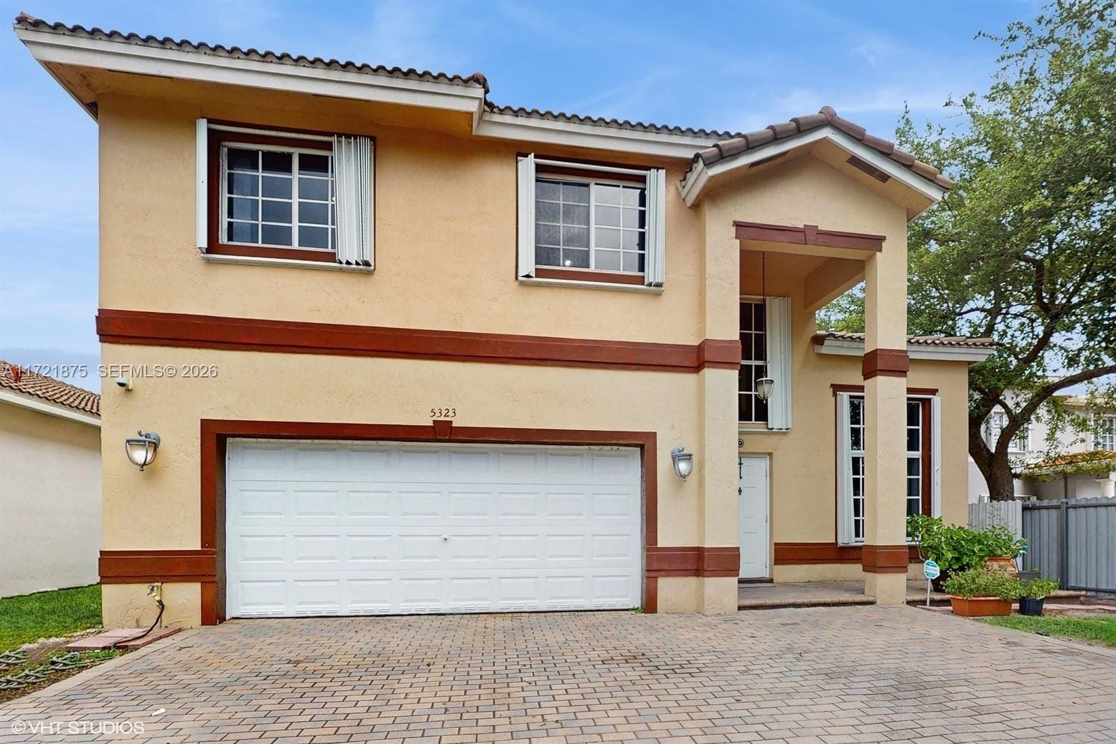 5323 NW 109th Court, Doral, FL 33178 photo 2