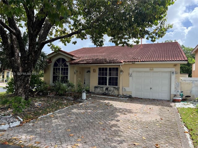 10831 SW 152nd Court, Miami, FL 33196
