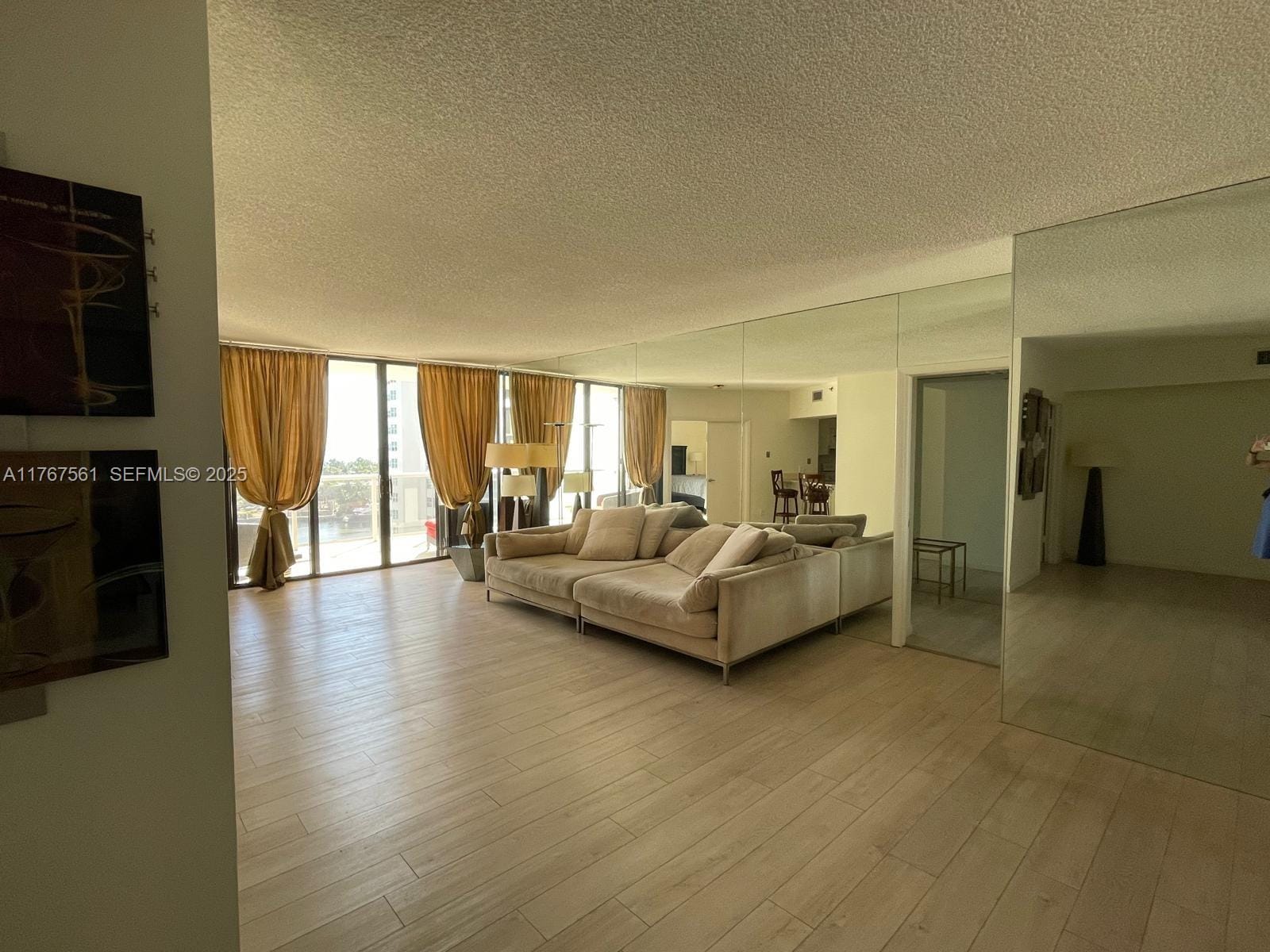 20281 E Country Club Drive 810, Aventura, FL 33180 photo 6