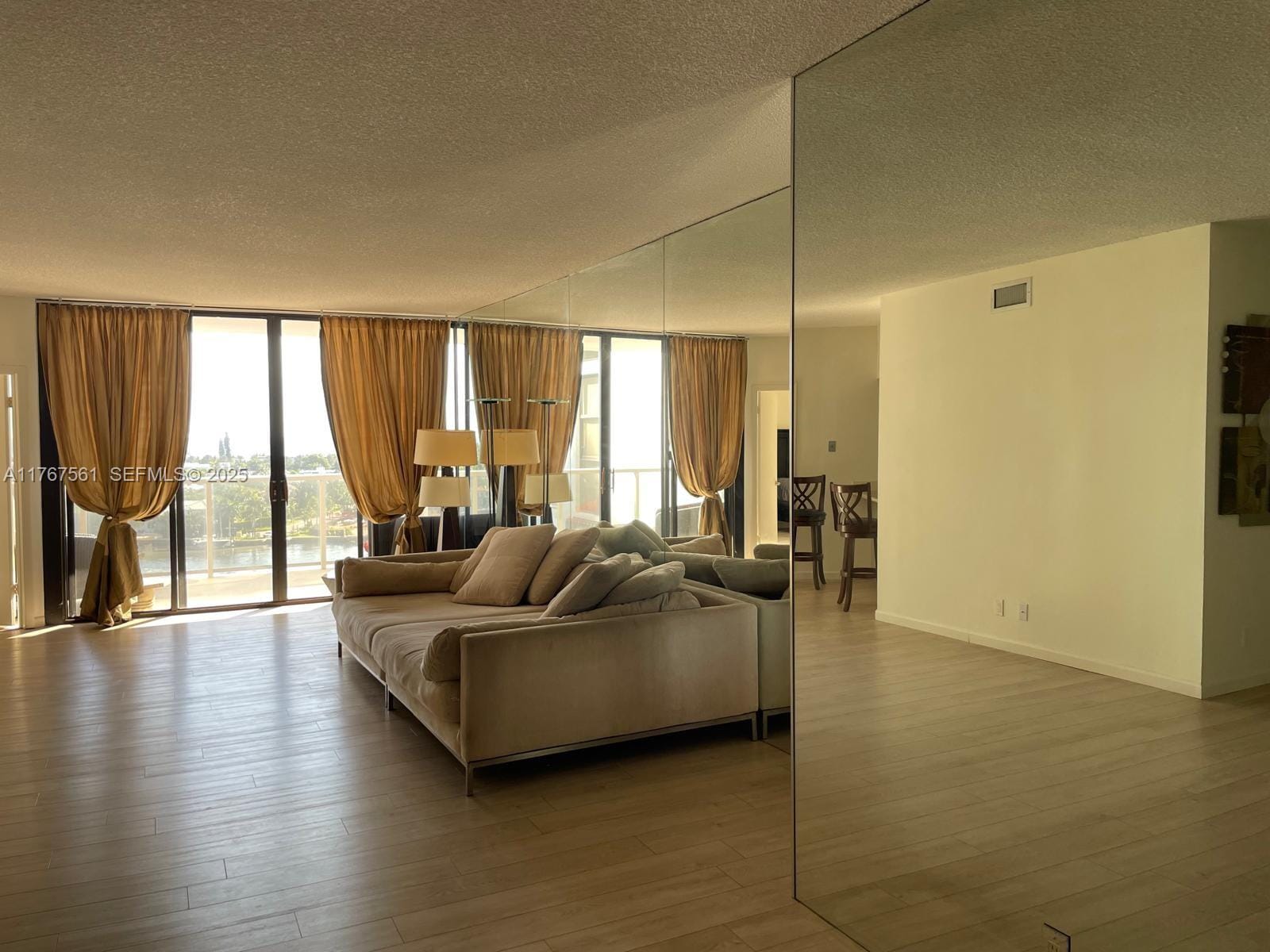 20281 E Country Club Drive 810, Aventura, FL 33180 photo 7