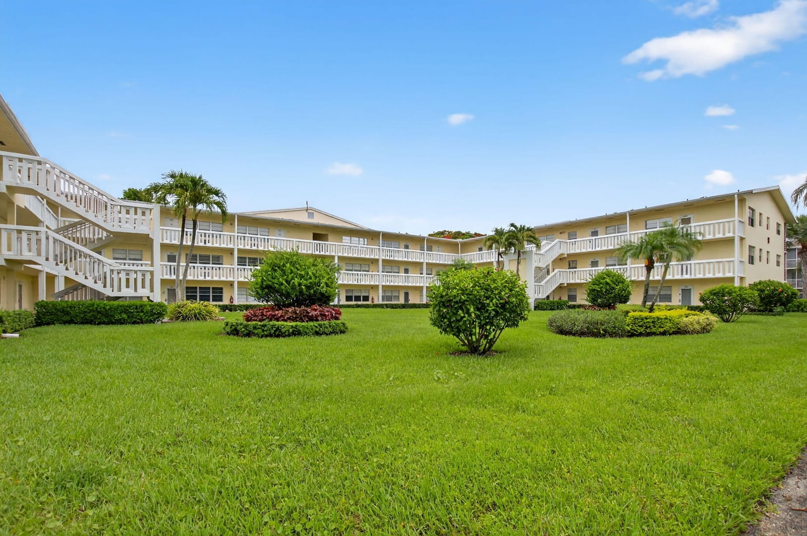 63 Dorset B, Boca Raton, FL 33434